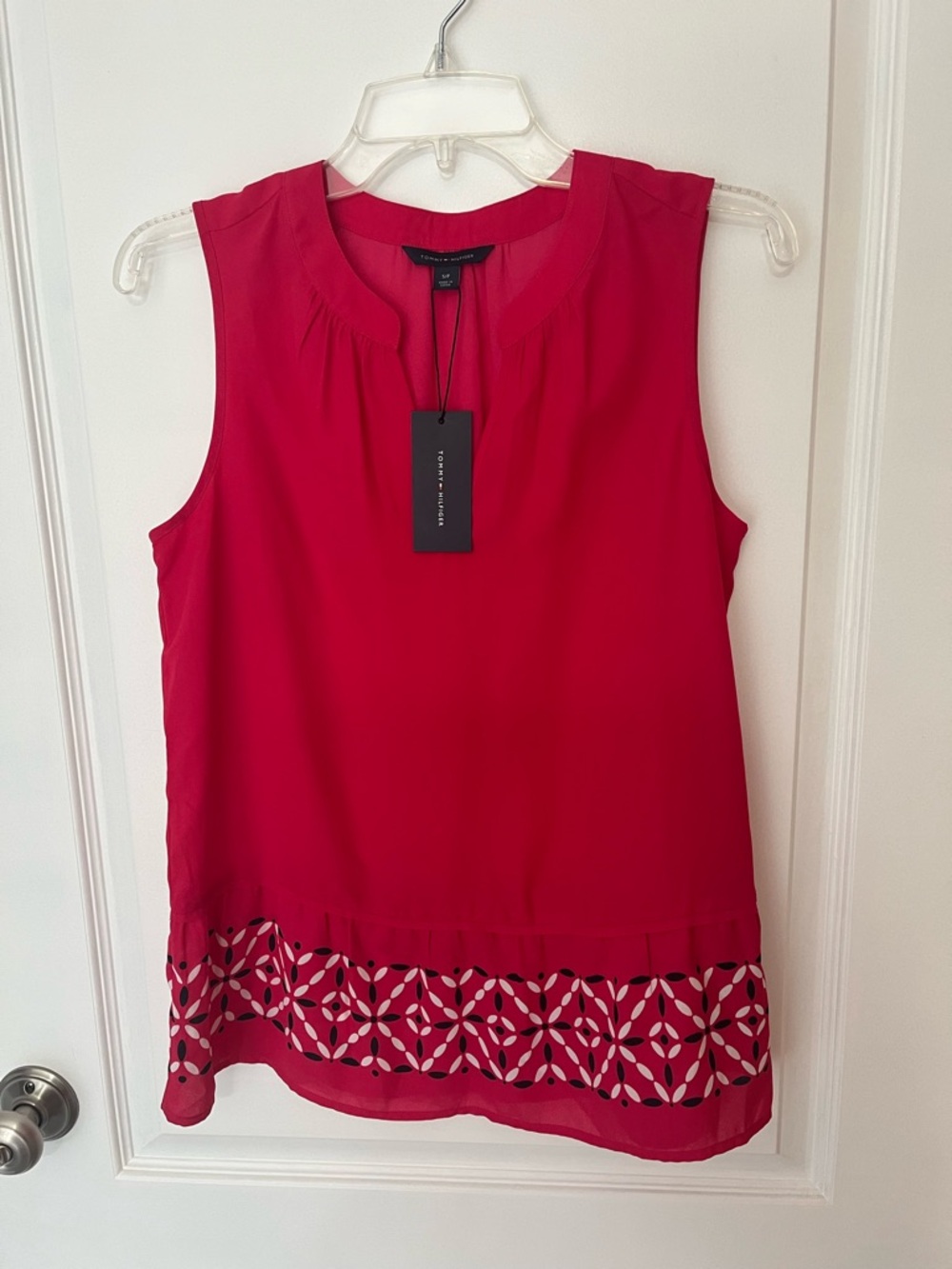 Tommy Hilfiger Deep Rose Pink Sleeveless Blouse with Patterned Hem – Size Small